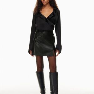 🎬 Wilfred Patio Black Leather Mini Skirt